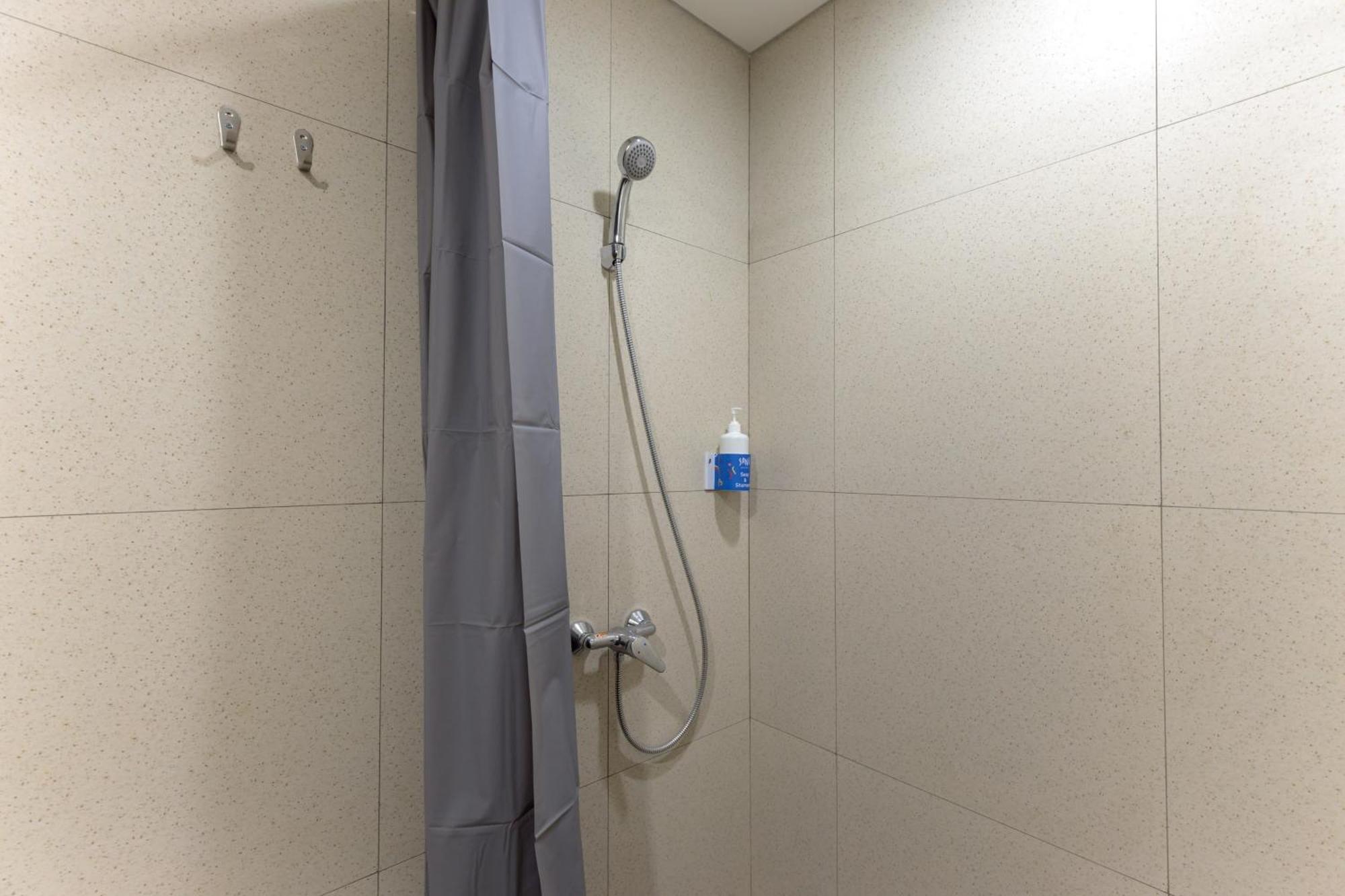 Sans Hotel Kelapa Gading Jakarta Exterior foto
