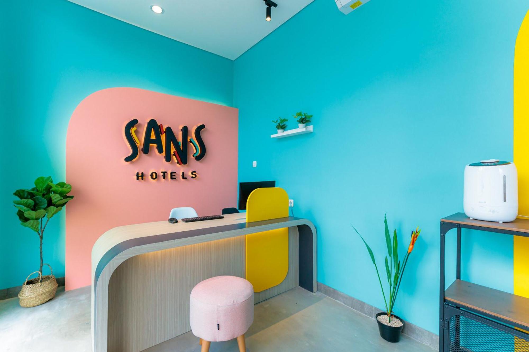 Sans Hotel Kelapa Gading Jakarta Exterior foto